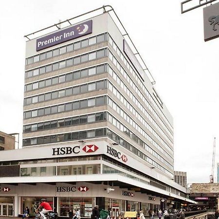 Premier Inn Birmingham City Centre - New Street Екстер'єр фото