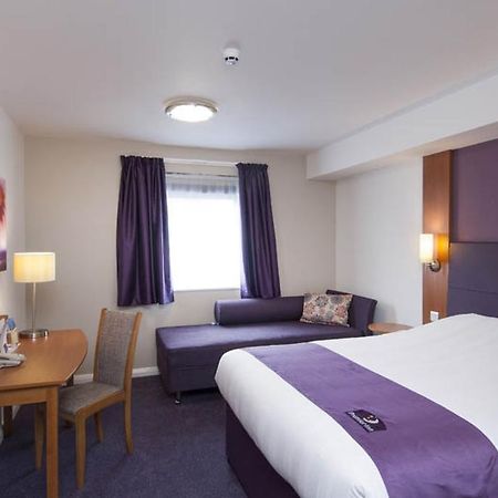 Premier Inn Birmingham City Centre - New Street Екстер'єр фото