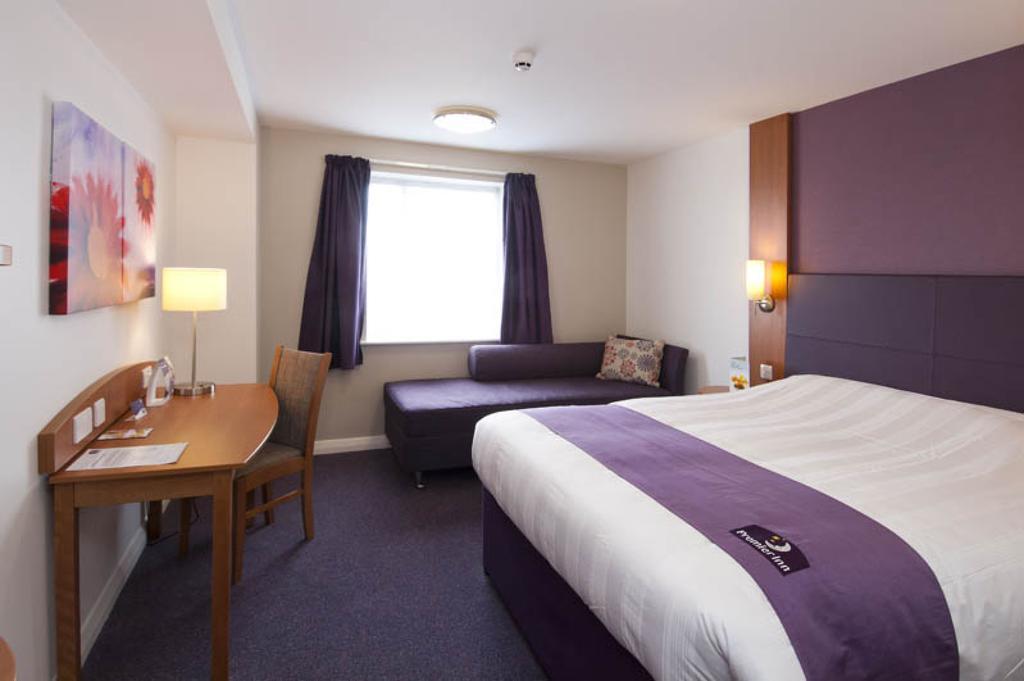 Premier Inn Birmingham City Centre - New Street Номер фото