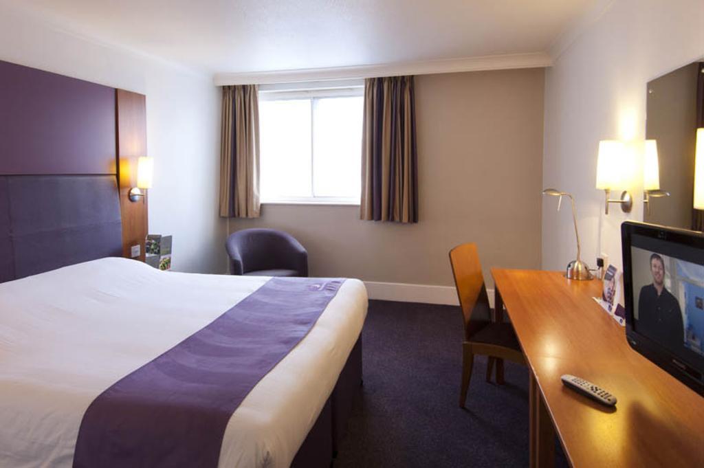Premier Inn Birmingham City Centre - New Street Екстер'єр фото