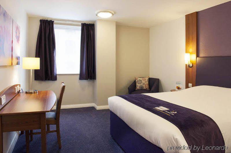 Premier Inn Birmingham City Centre - New Street Екстер'єр фото