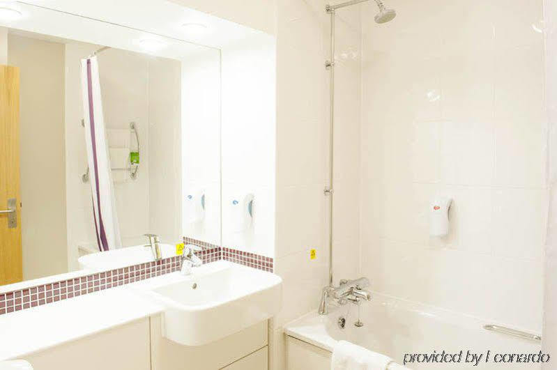 Premier Inn Birmingham City Centre - New Street Екстер'єр фото